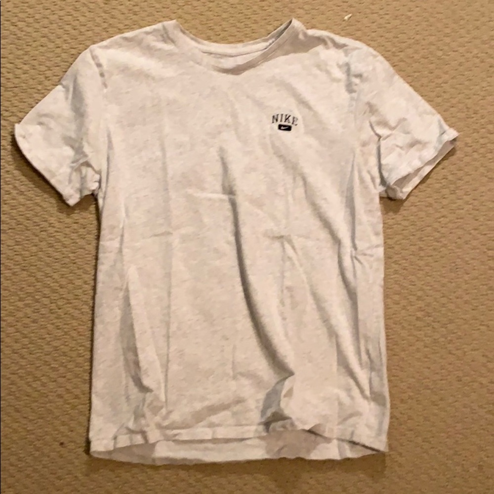 Nike men’s retro tee